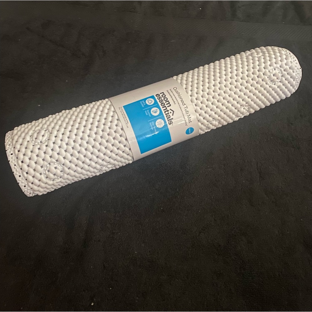 NEW Room Essentials Small Cushion Bath Mat - White 30”x18” With Suction Cups.